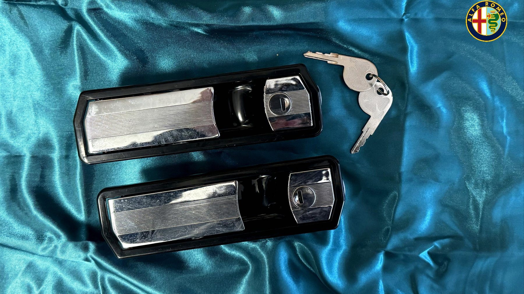 Door handles Alfetta GT V6 (Ferrari Mondial)