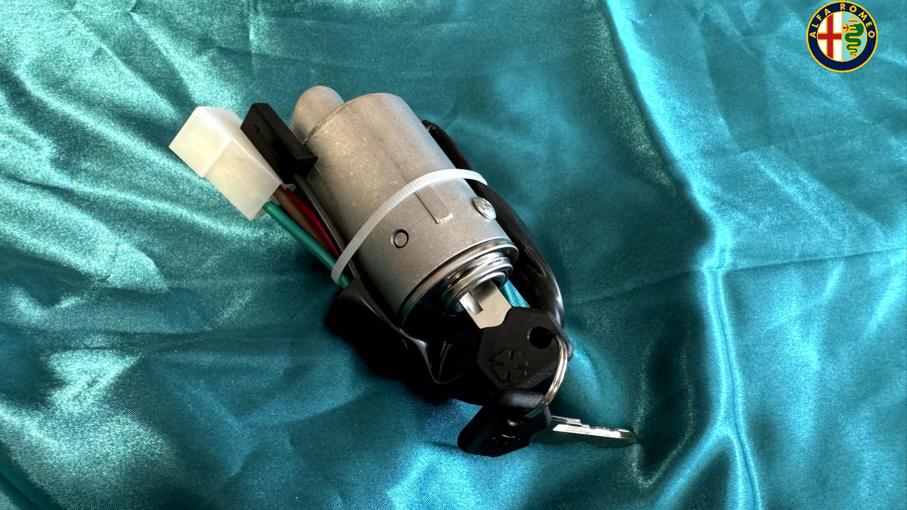 Ignition switch Alfa Romeo 105