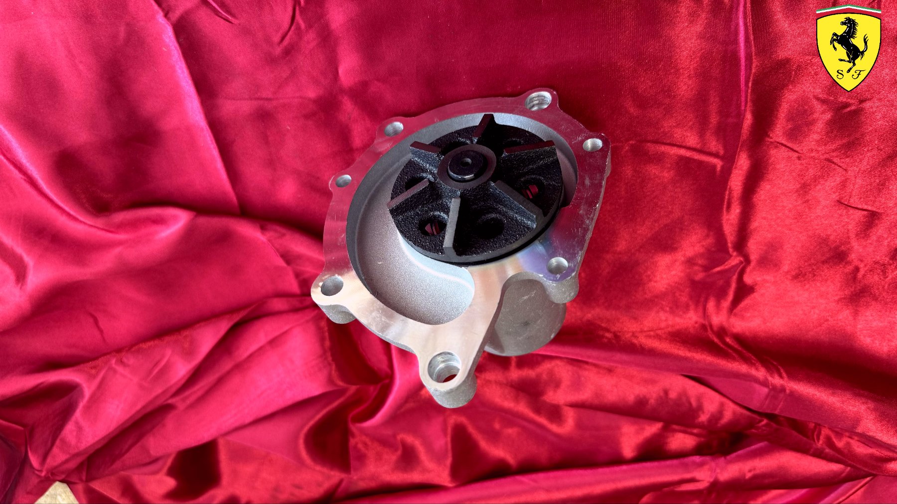 Water pump Ferrari 308 328