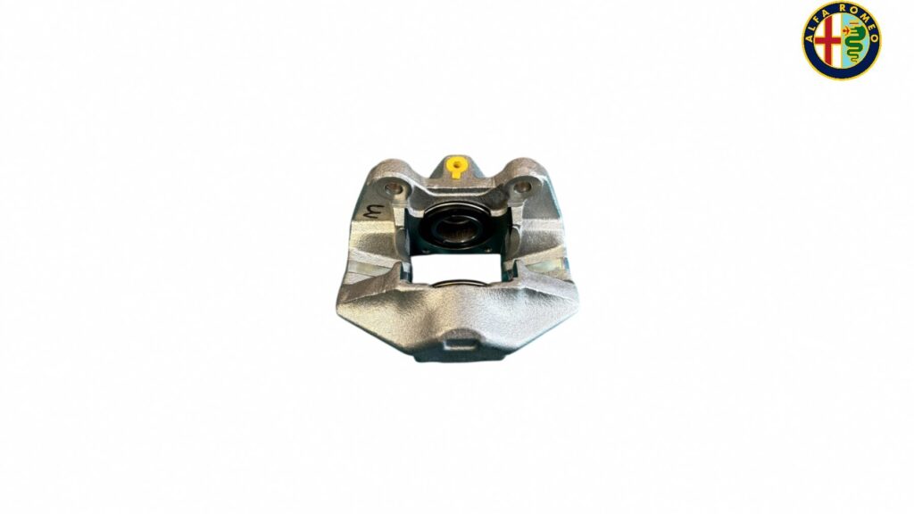 Alfa_Romeo_105_front_brake_calipers